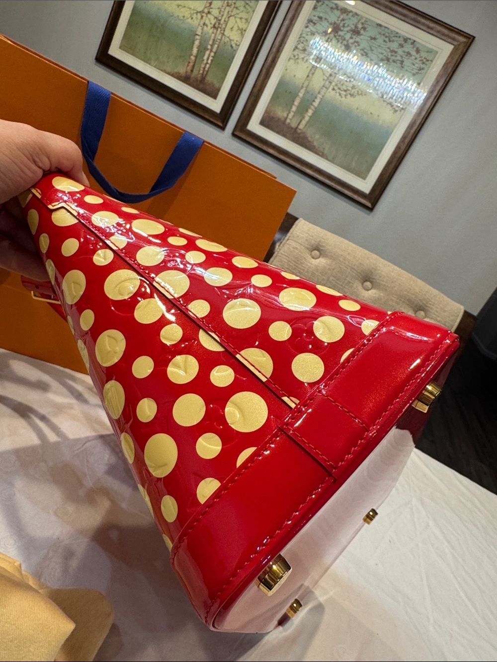New & Limited Edition Louis Vuitton Yayoi Kusama Infinity Lockit MM handbag - Picture 5 of 15